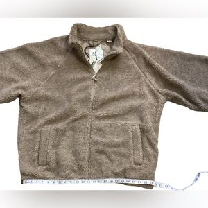 Urban outfitter’s men’s fall jacket in ivory